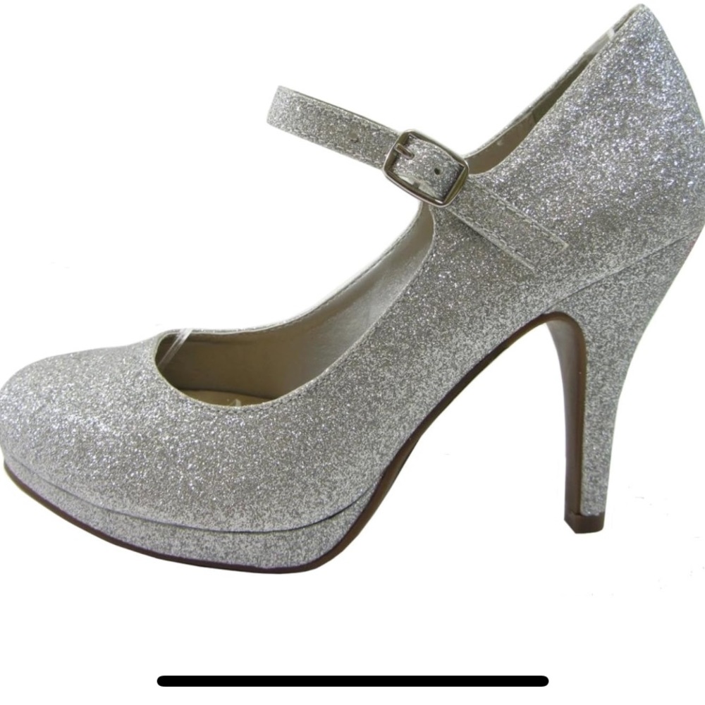 City Classified Women's High Heel Size 7